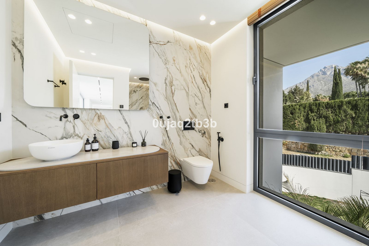 4 Bed, 5 Bath, HouseFor Sale, Nagüeles, Malaga