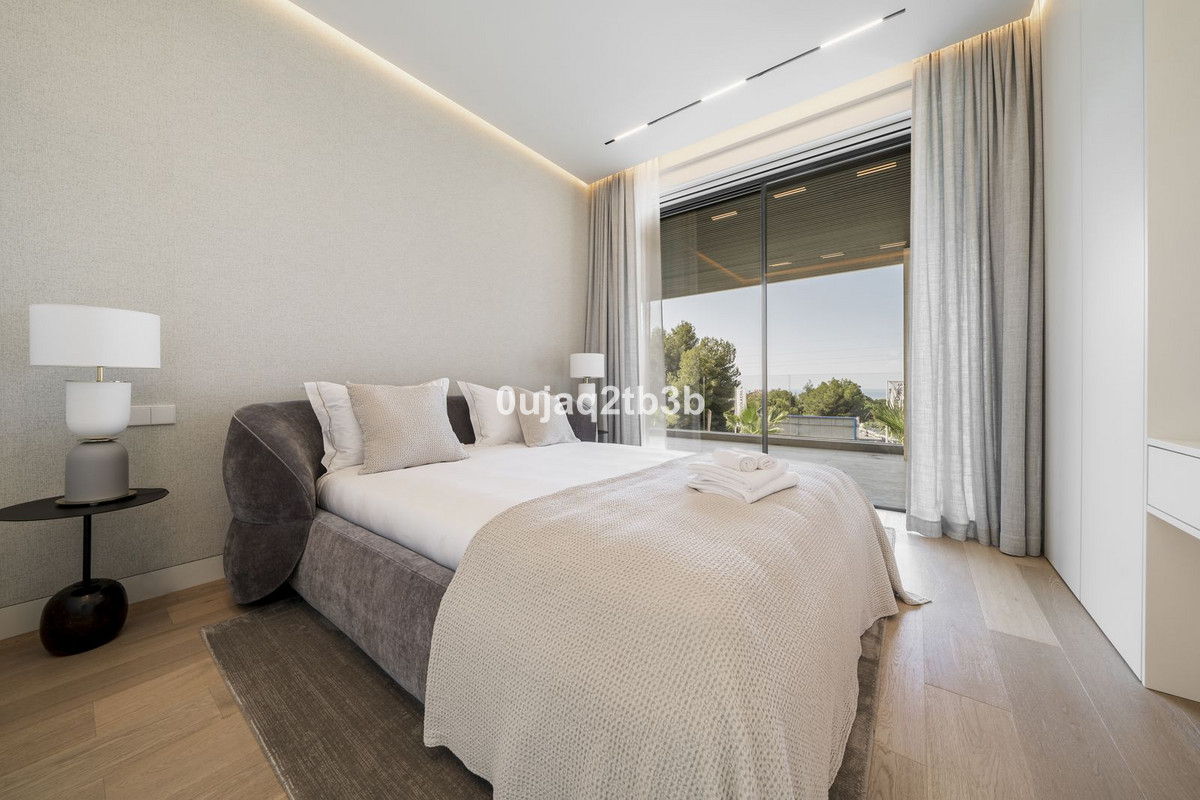 4 Bed, 5 Bath, HouseFor Sale, Nagüeles, Malaga