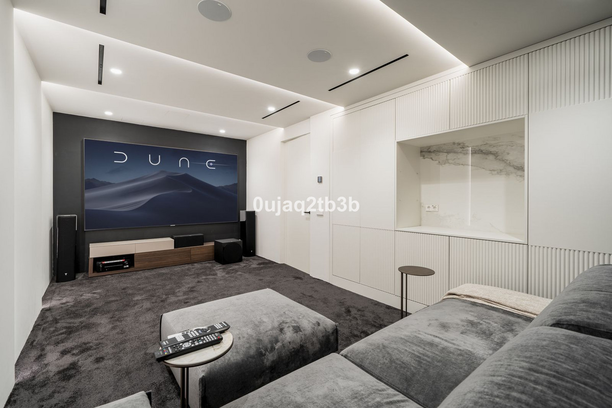 4 Bed, 5 Bath, HouseFor Sale, Nagüeles, Malaga