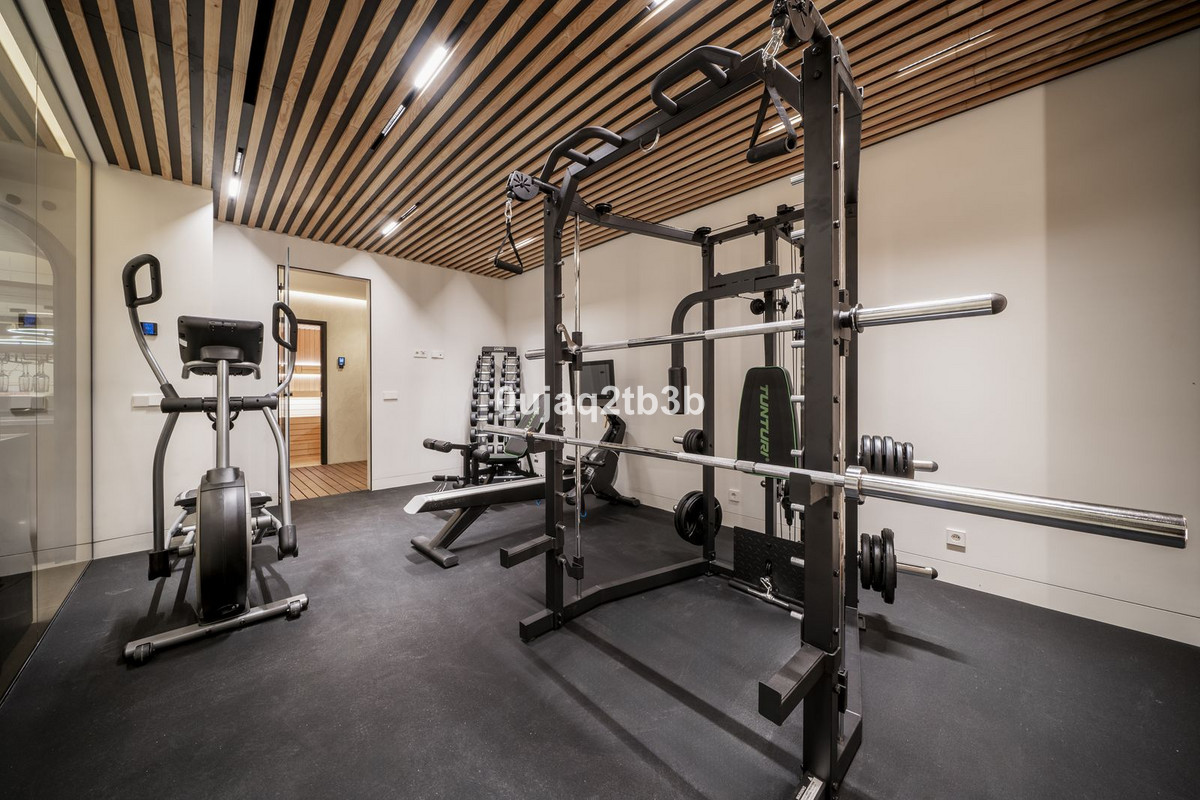 4 Bed, 5 Bath, HouseFor Sale, Nagüeles, Malaga