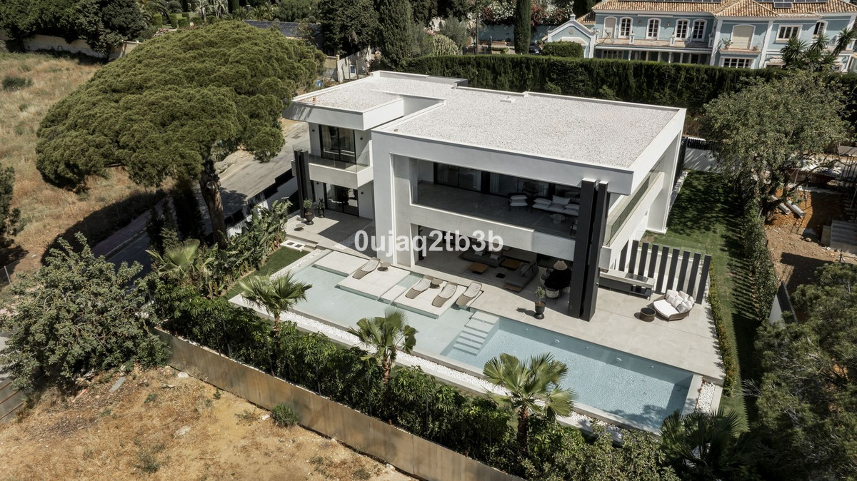 4 Bed, 5 Bath, HouseFor Sale, Nagüeles, Malaga