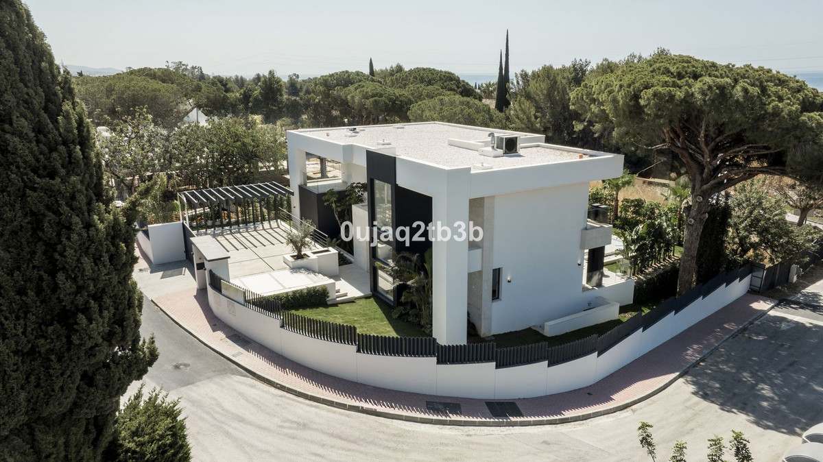 4 Bed, 5 Bath, HouseFor Sale, Nagüeles, Malaga