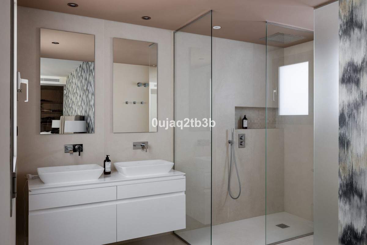 2 Bed, 3 Bath, ApartmentFor Sale, Nueva Andalucia, Malaga