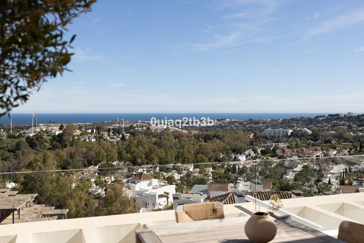 2 Bed, 3 Bath, ApartmentFor Sale, Nueva Andalucia, Malaga