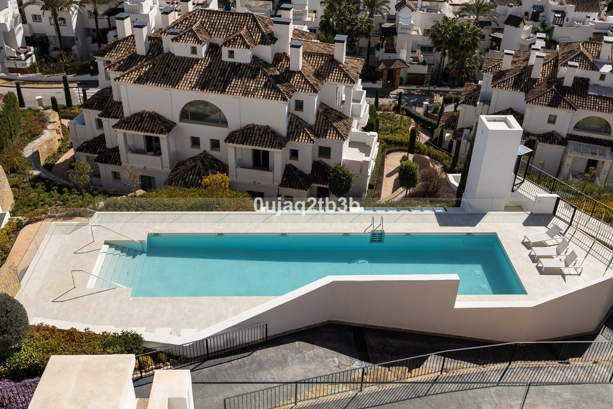 2 Bed, 3 Bath, ApartmentFor Sale, Nueva Andalucia, Malaga