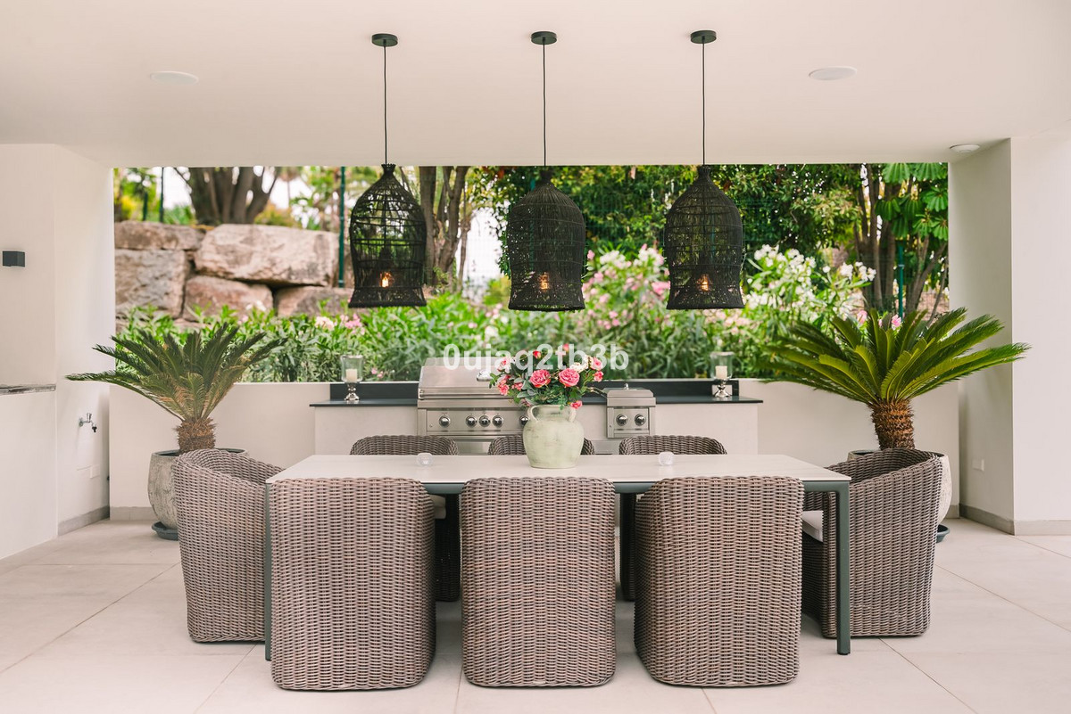 5 Bed, 5 Bath, HouseFor Sale, Nueva Andalucia, Malaga