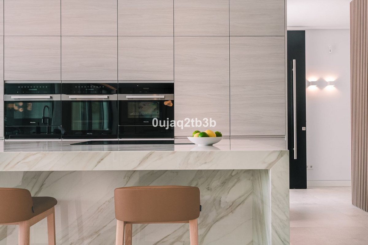 5 Bed, 5 Bath, HouseFor Sale, Nueva Andalucia, Malaga