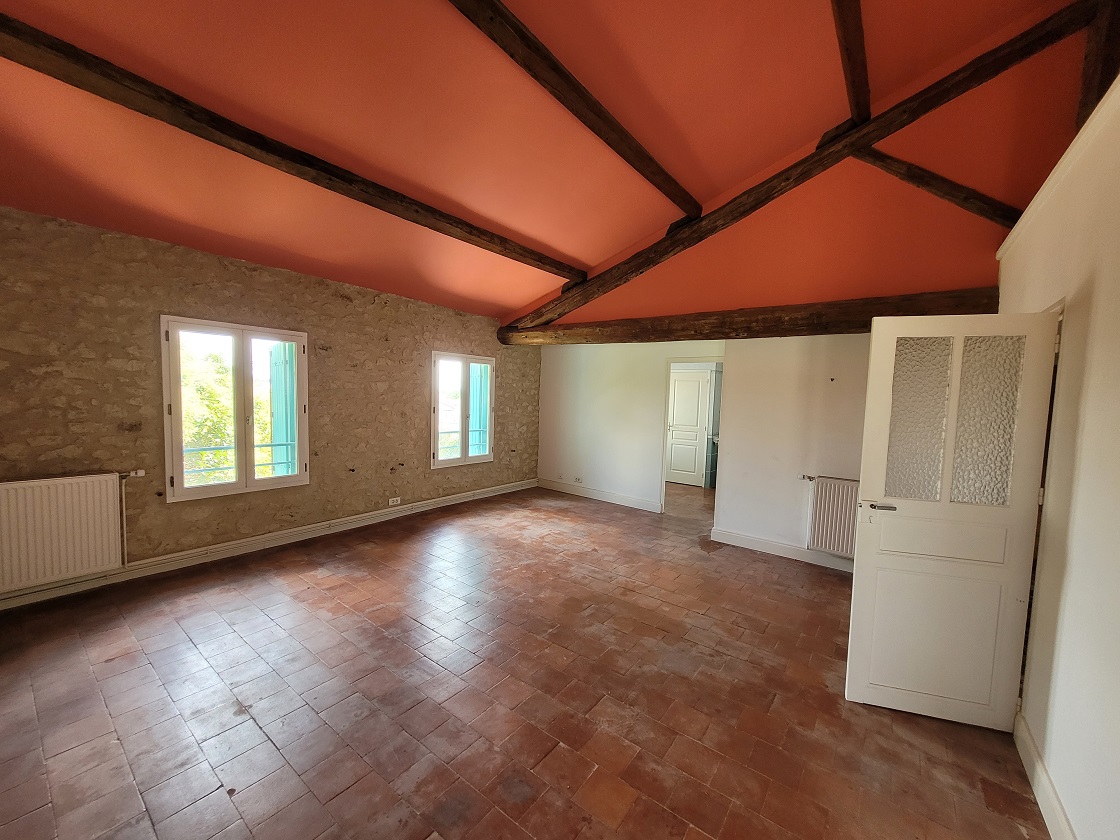 5 Bed, 2 Bath, HouseFor Sale, Autignac, Herault, Languedoc-Roussillon, 34480