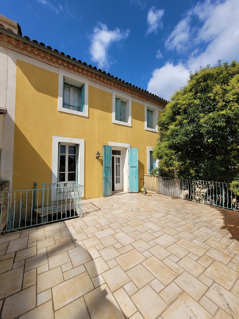 5 Bed, 2 Bath, HouseFor Sale, Autignac, Herault, Languedoc-Roussillon, 34480
