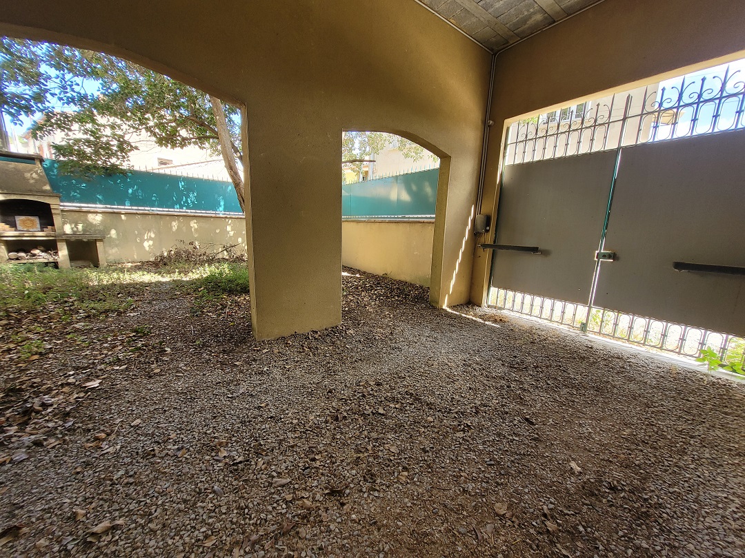 5 Bed, 2 Bath, HouseFor Sale, Autignac, Herault, Languedoc-Roussillon, 34480