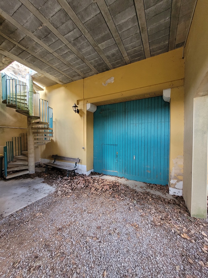 5 Bed, 2 Bath, HouseFor Sale, Autignac, Herault, Languedoc-Roussillon, 34480