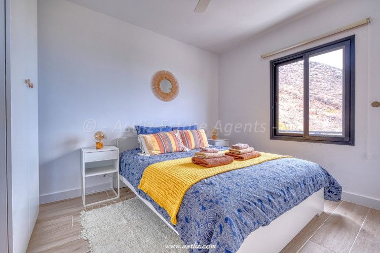 5 Bed, 5 Bath, HouseFor Sale, Los Gigantes, La Caldera