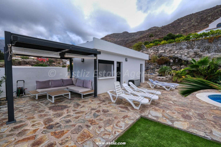 5 Bed, 5 Bath, HouseFor Sale, Los Gigantes, La Caldera