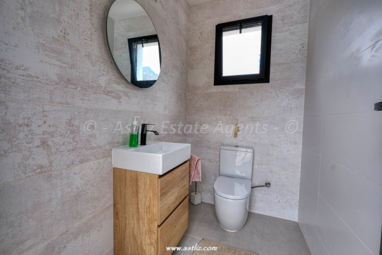 5 Bed, 5 Bath, HouseFor Sale, Los Gigantes, La Caldera