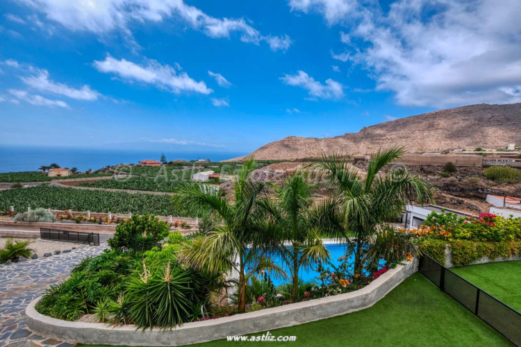 5 Bed, 5 Bath, HouseFor Sale, Los Gigantes, La Caldera