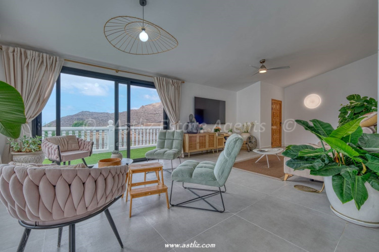 5 Bed, 5 Bath, HouseFor Sale, Los Gigantes, La Caldera