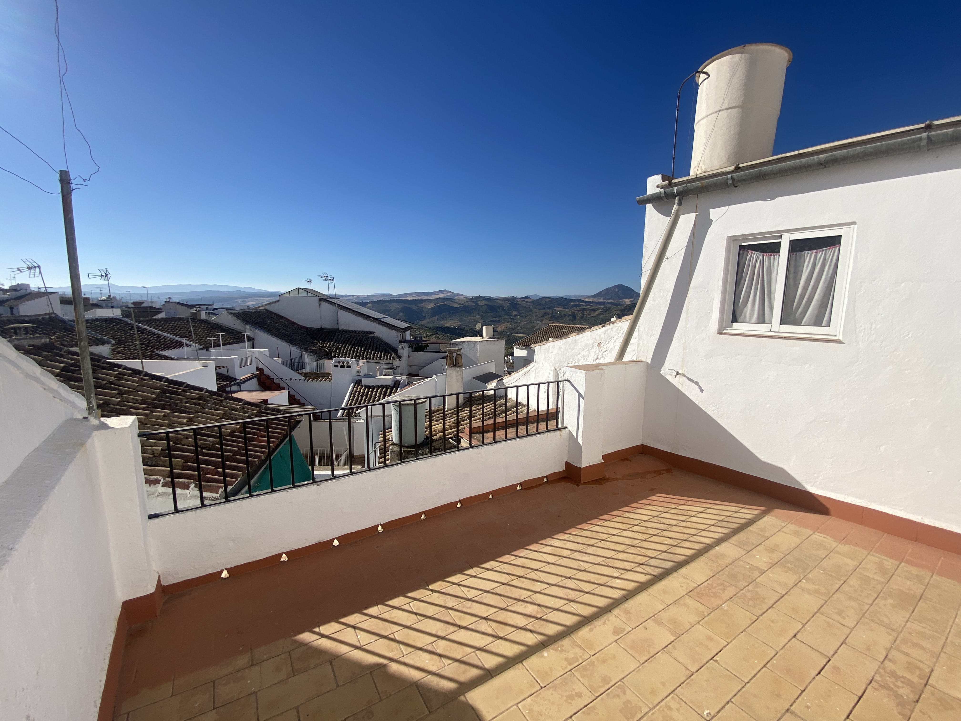 4 Bed, 2 Bath, HouseFor Sale, Olvera, Andalucia