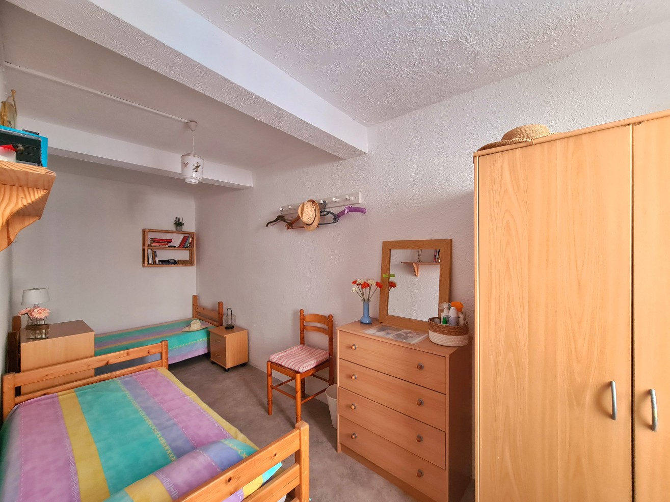 3 Bed, 2 Bath, HouseFor Sale, Creissan, Herault, Languedoc-Roussillon, 34370