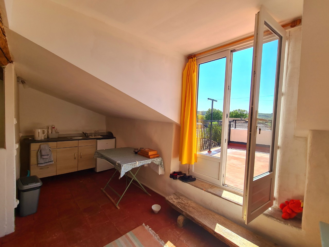 3 Bed, 2 Bath, HouseFor Sale, Creissan, Herault, Languedoc-Roussillon, 34370