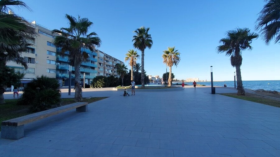 3 Bed, 2 Bath, ApartmentFor Sale, Torrevieja, Alicante