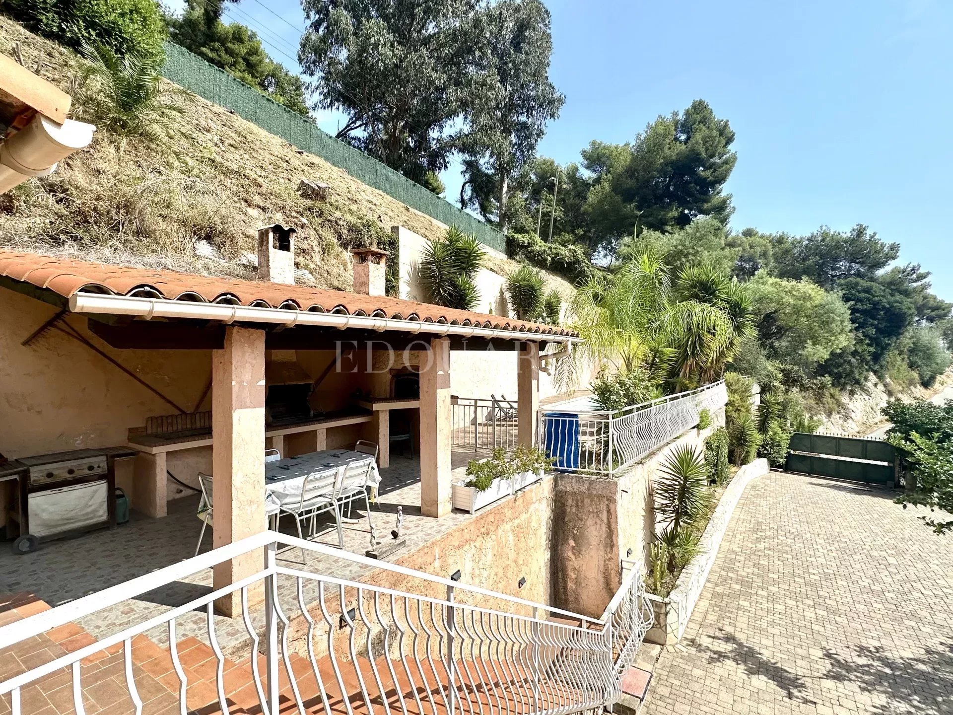 3 Bed, 2 Bath, HouseFor Sale, Gorbio, Alpes-Maritimes