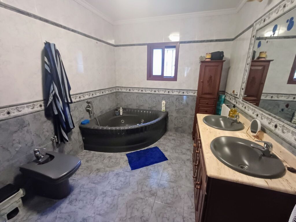 3 Bed, 2 Bath, HouseFor Sale, Oliva, Valencia, 46780