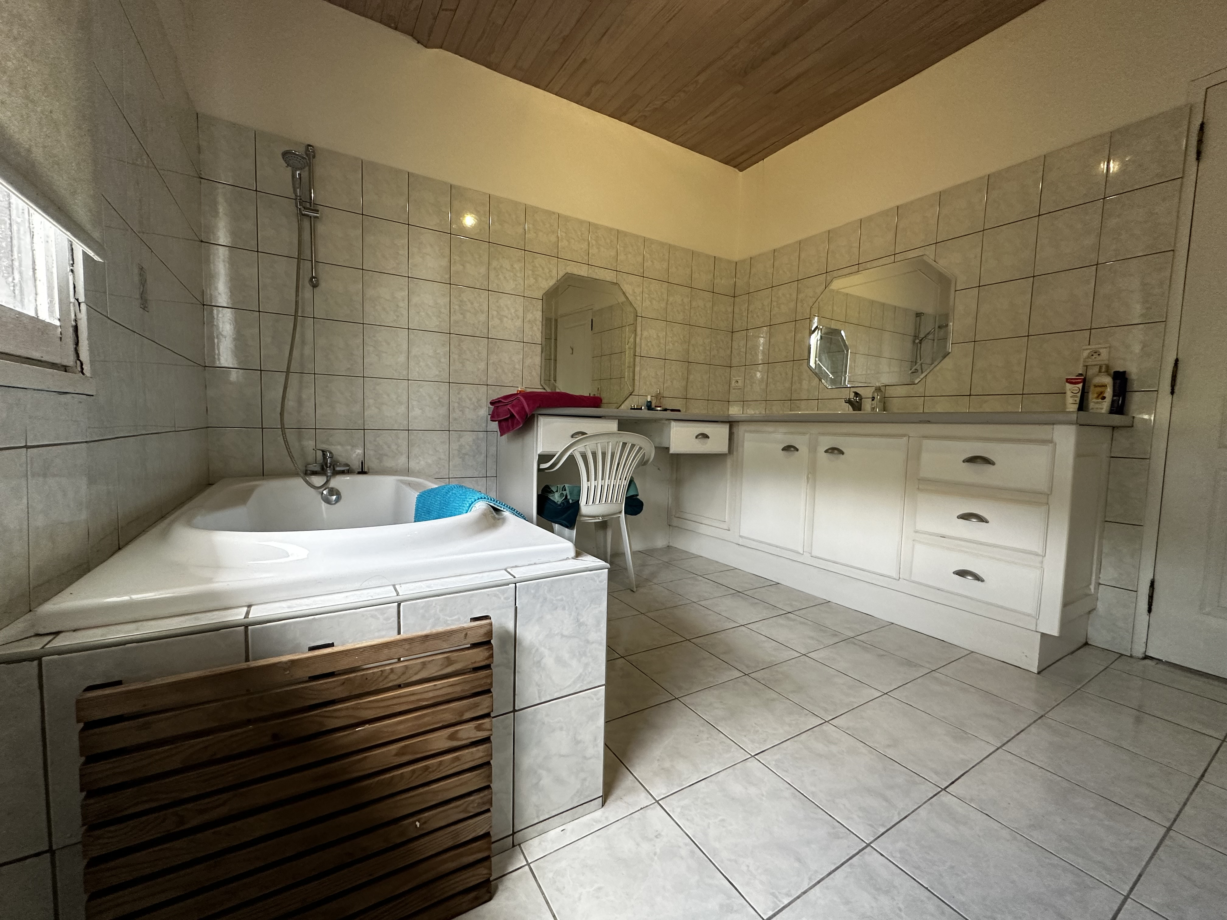 3 Bed, 2 Bath, HouseFor Sale, Monbahus, Lot-et-Garonne, Aquitaine, 47290