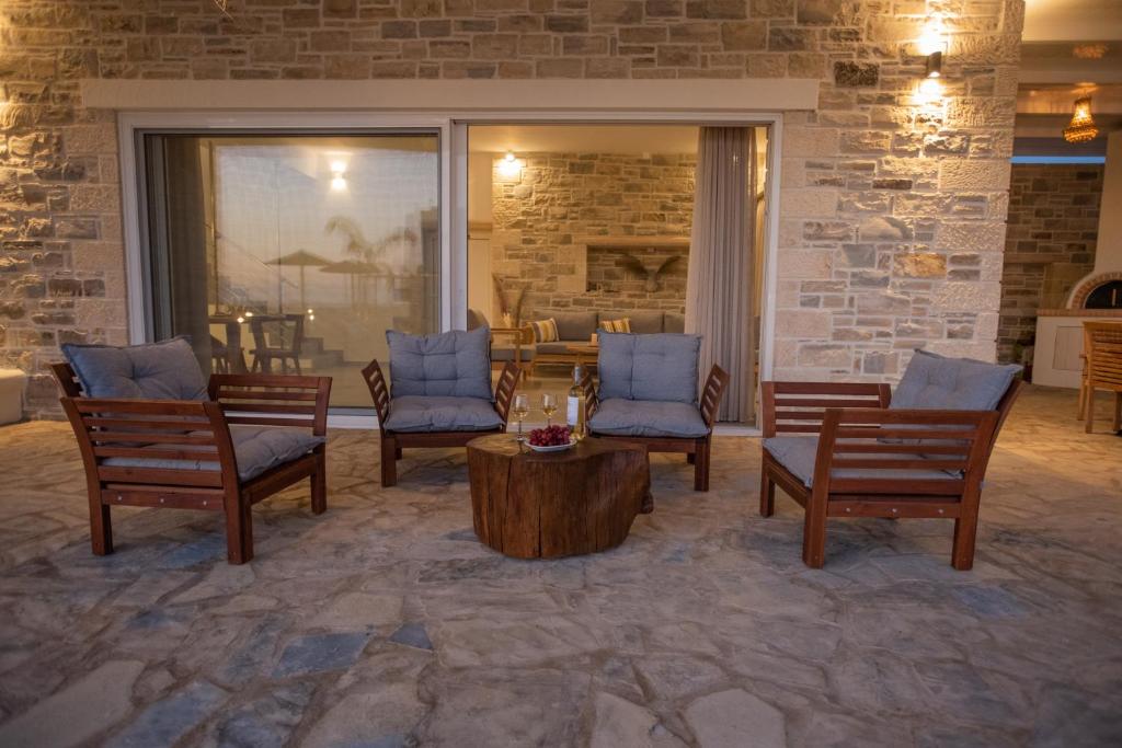 3 Bed, 4 Bath, HouseFor Sale, Heraklion, Crete