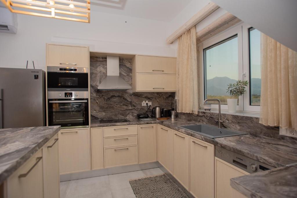3 Bed, 4 Bath, HouseFor Sale, Heraklion, Crete