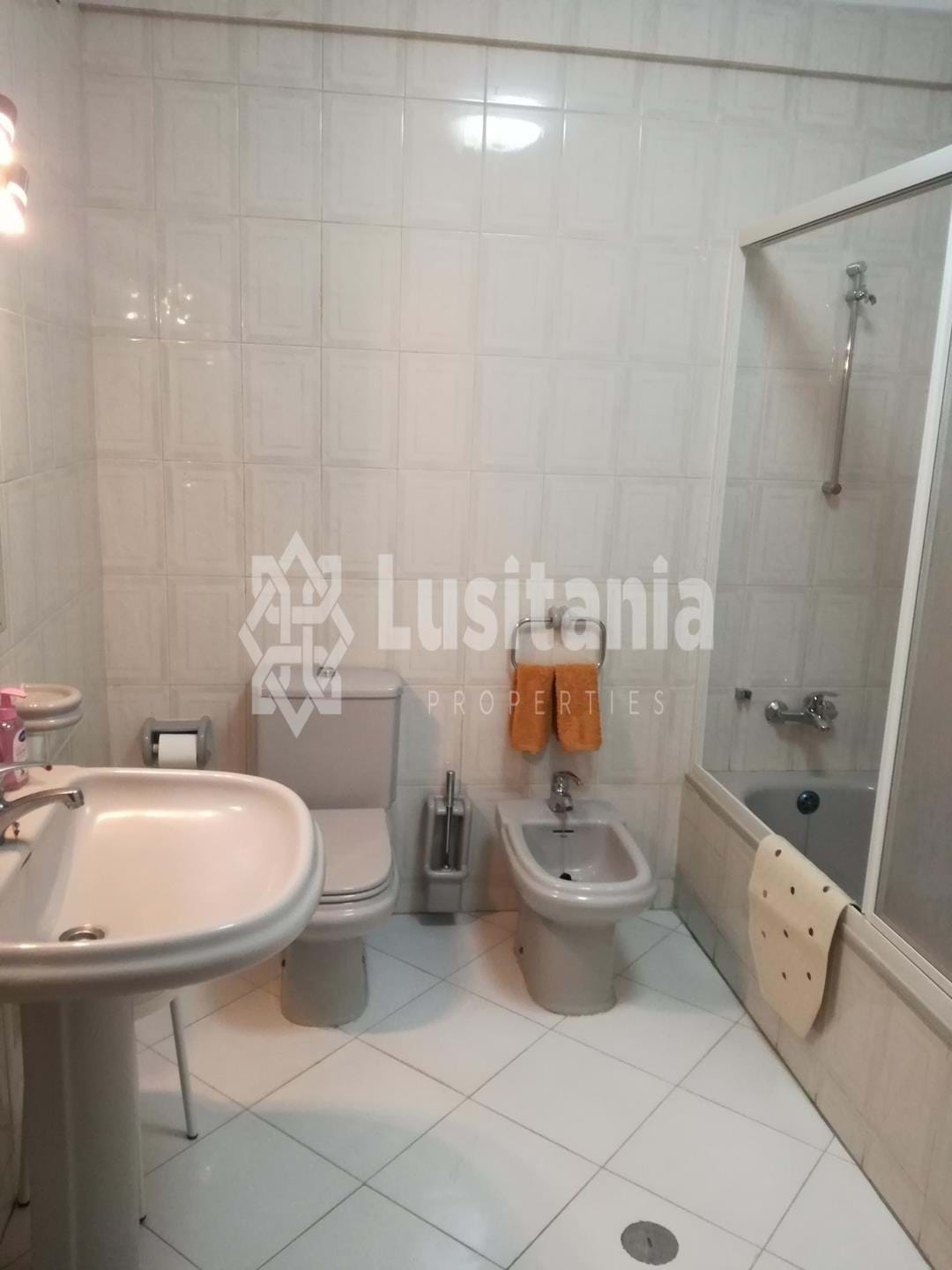 2 Bed, 2 Bath, ApartmentFor Sale, Quarteira, Loulé, Faro, 8125-124