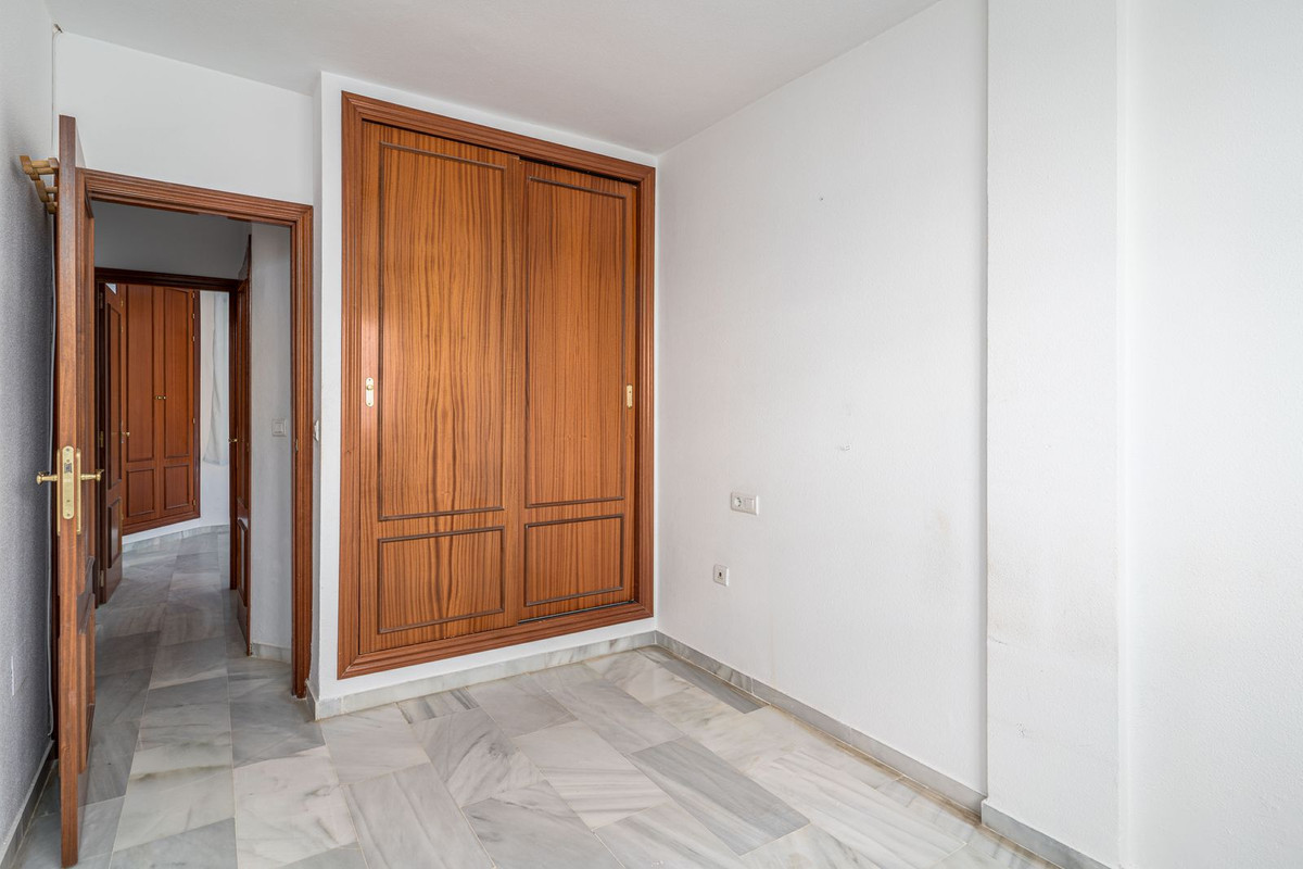 2 Bed, 1 Bath, ApartmentFor Sale, San Luis de Sabinillas, Malaga