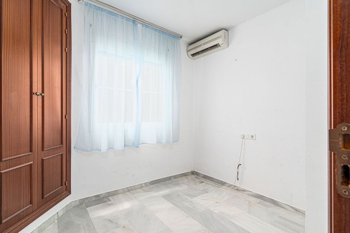 2 Bed, 1 Bath, ApartmentFor Sale, San Luis de Sabinillas, Malaga