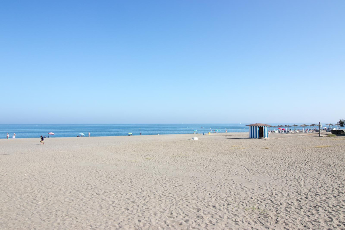 2 Bed, 1 Bath, ApartmentFor Sale, San Luis de Sabinillas, Malaga