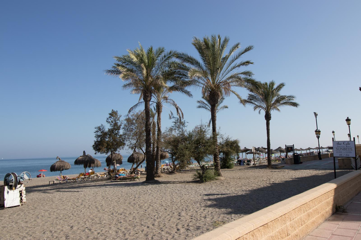 2 Bed, 1 Bath, ApartmentFor Sale, San Luis de Sabinillas, Malaga