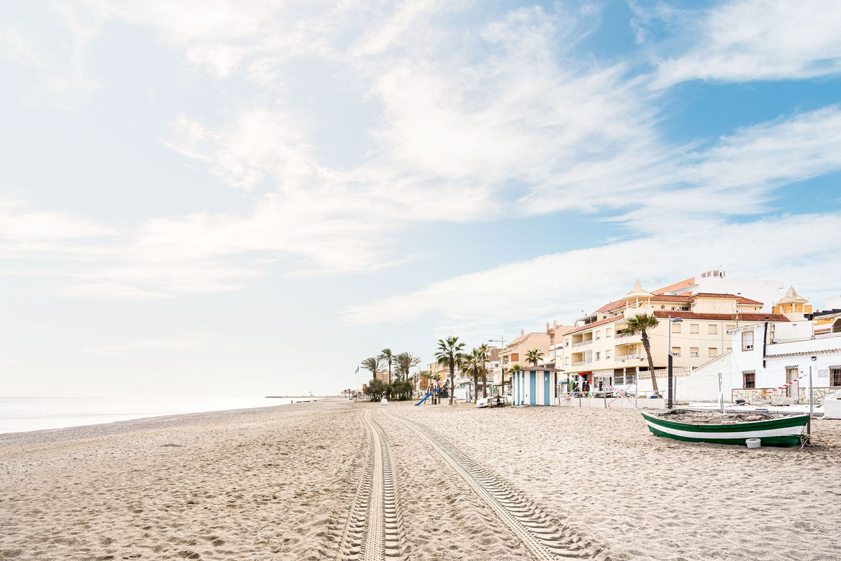 2 Bed, 1 Bath, ApartmentFor Sale, San Luis de Sabinillas, Malaga