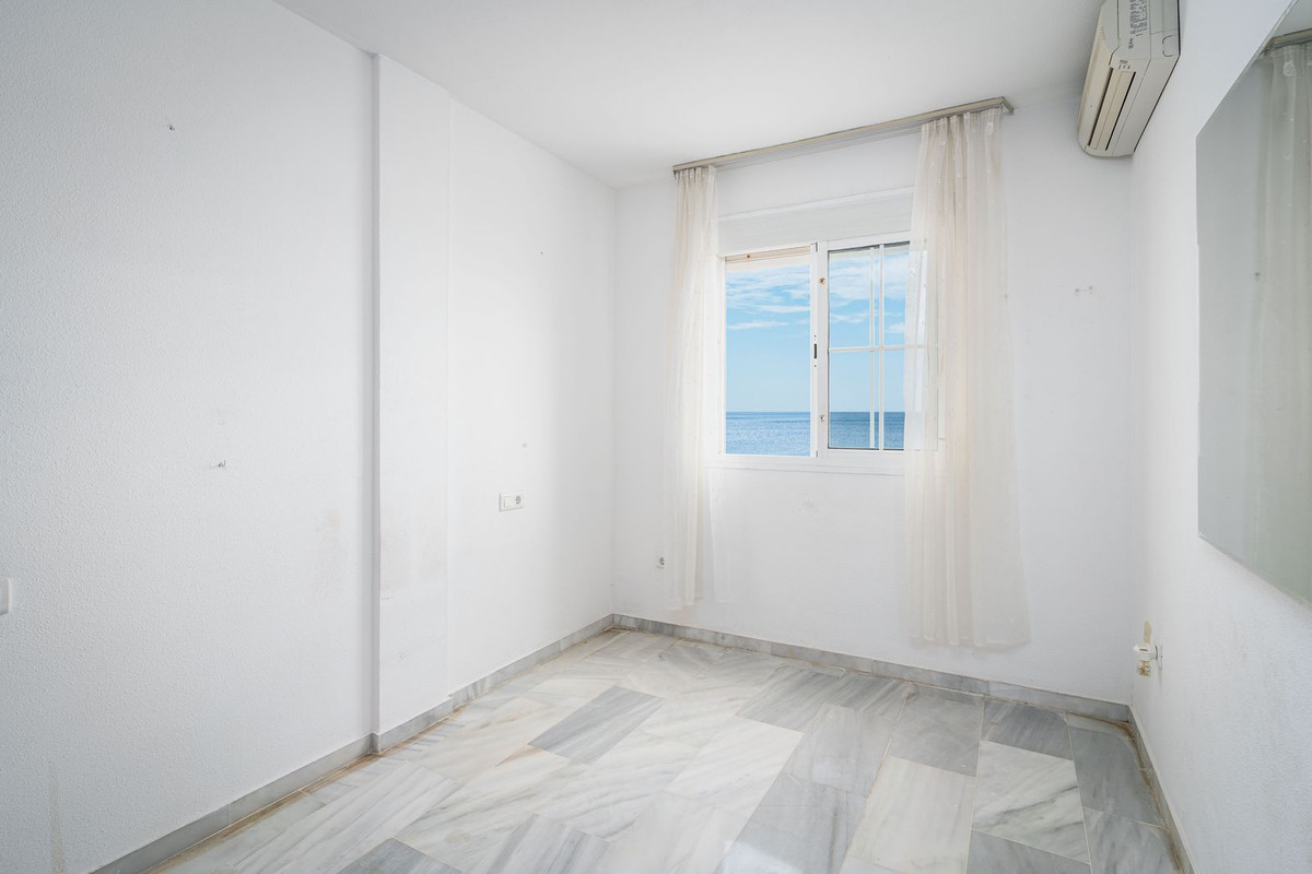 2 Bed, 1 Bath, ApartmentFor Sale, San Luis de Sabinillas, Malaga