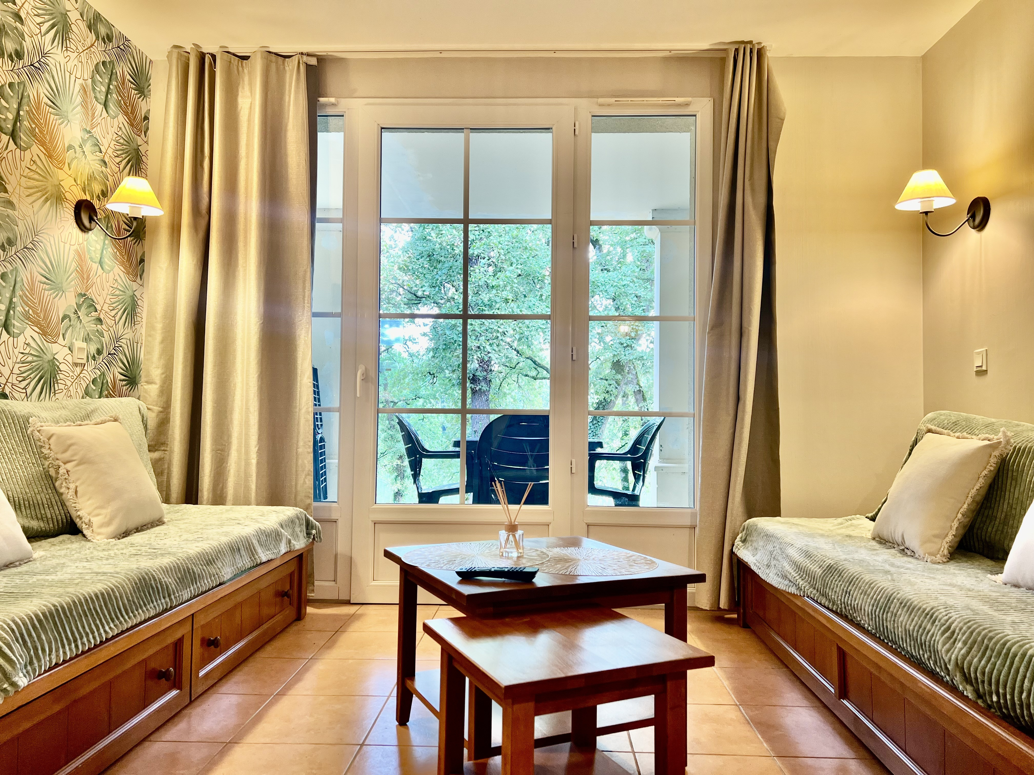 1 Bed, 1 Bath, ApartmentFor Sale, Monflanquin, Lot-et-Garonne, Aquitaine, 47150