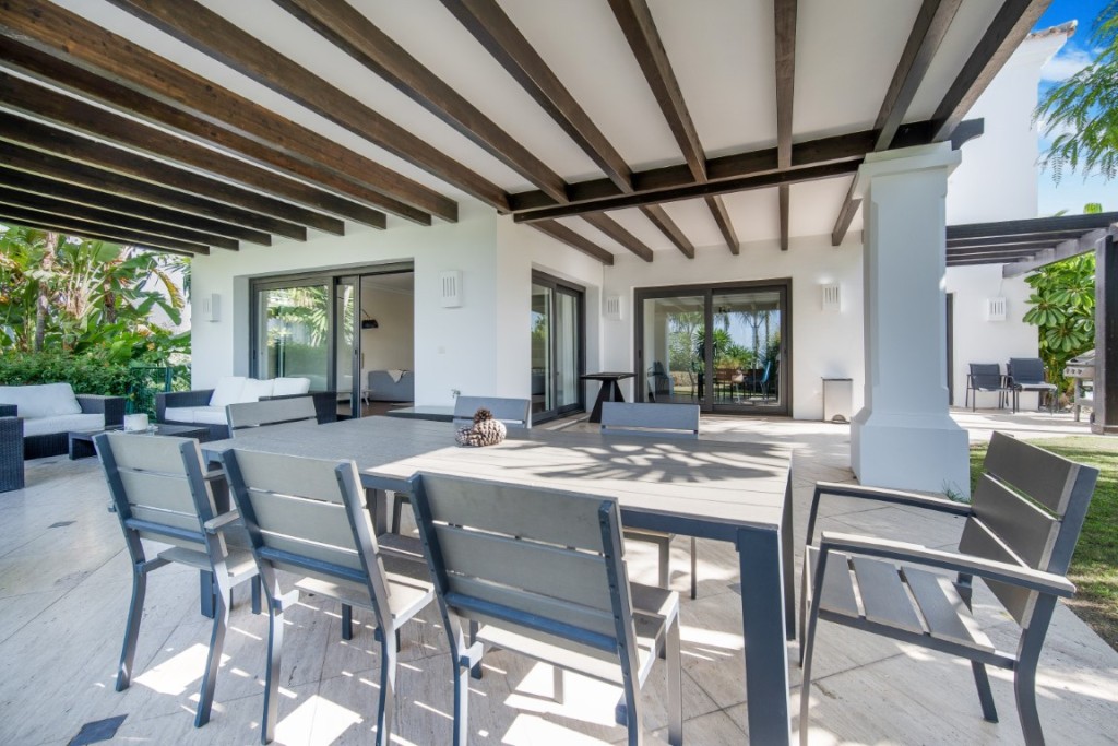 5 Bed, 4 Bath, HouseFor Sale, Golden Mile, Malaga