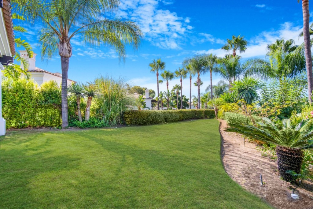 5 Bed, 4 Bath, HouseFor Sale, Golden Mile, Malaga