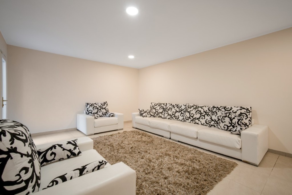 5 Bed, 4 Bath, HouseFor Sale, Golden Mile, Malaga