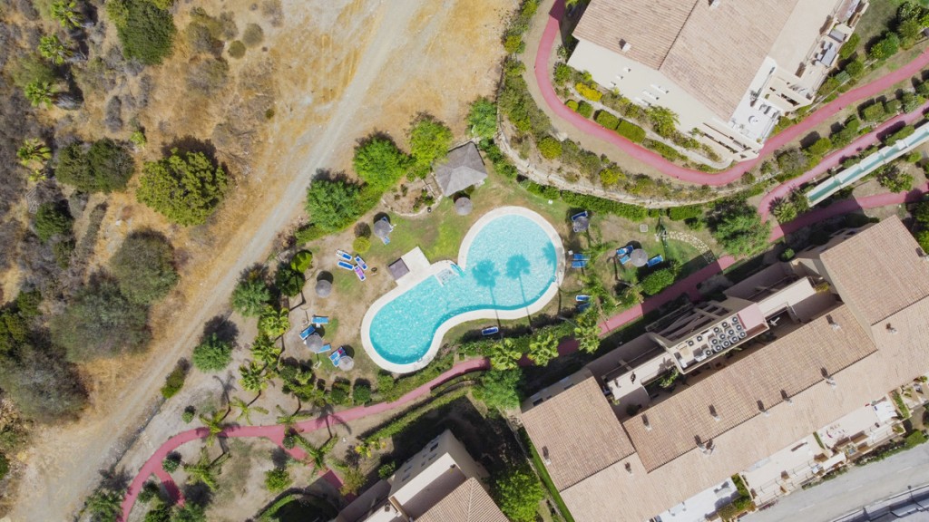 3 Bed, 2 Bath, ApartmentFor Sale, Estepona, Malaga