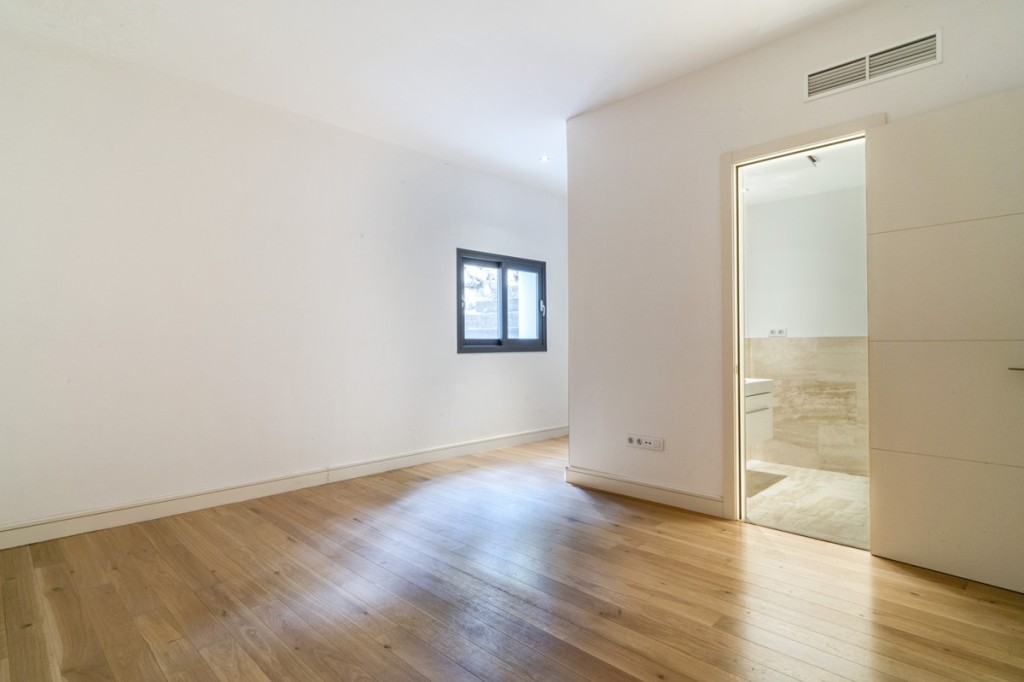 6 Bed, 6 Bath, HouseFor Sale, Golden Mile, Malaga