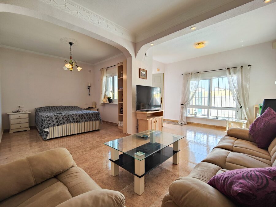 4 Bed, 2 Bath, HouseFor Sale, Torrevieja, Alicante
