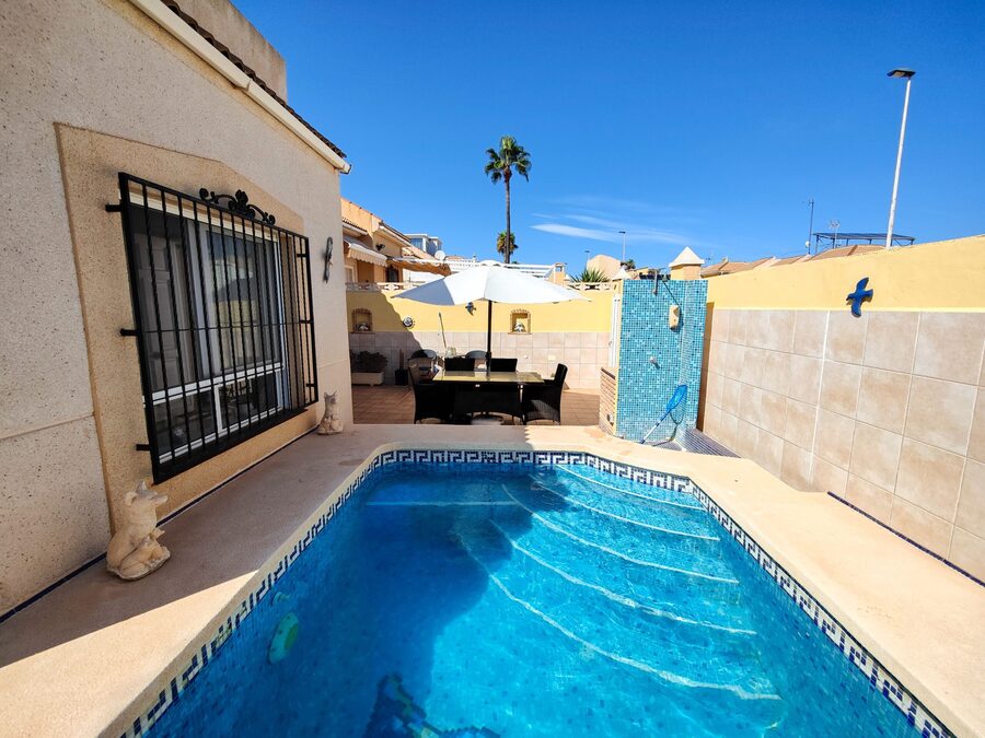 4 Bed, 2 Bath, HouseFor Sale, Torrevieja, Alicante