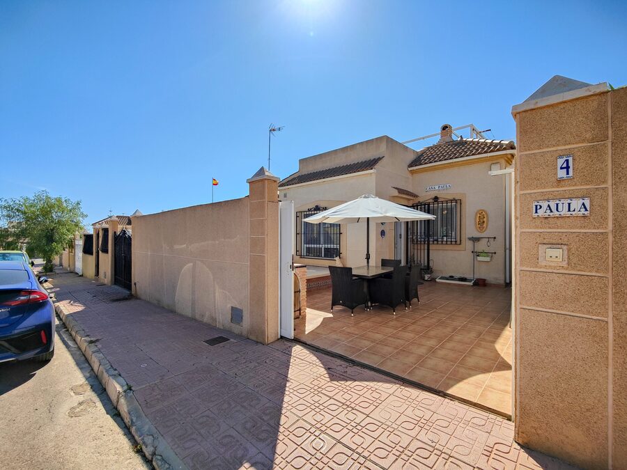 4 Bed, 2 Bath, HouseFor Sale, Torrevieja, Alicante