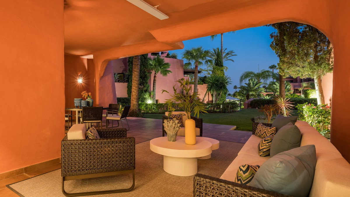 3 Bed, 3 Bath, ApartmentFor Sale, Estepona, Malaga