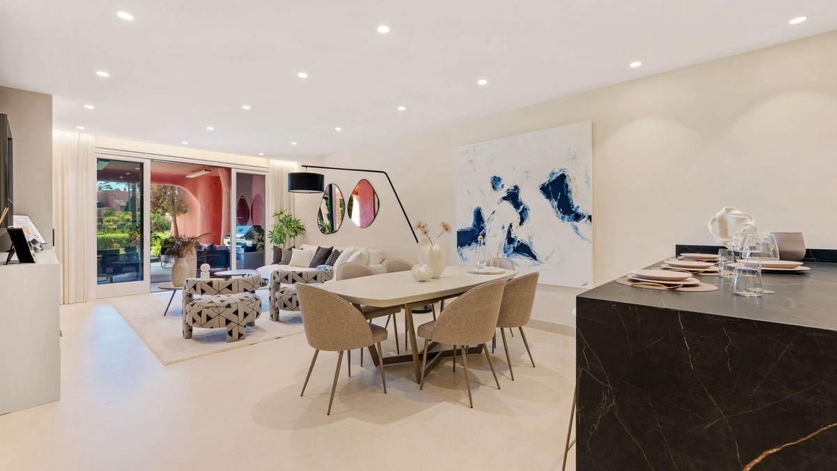 3 Bed, 3 Bath, ApartmentFor Sale, Estepona, Malaga