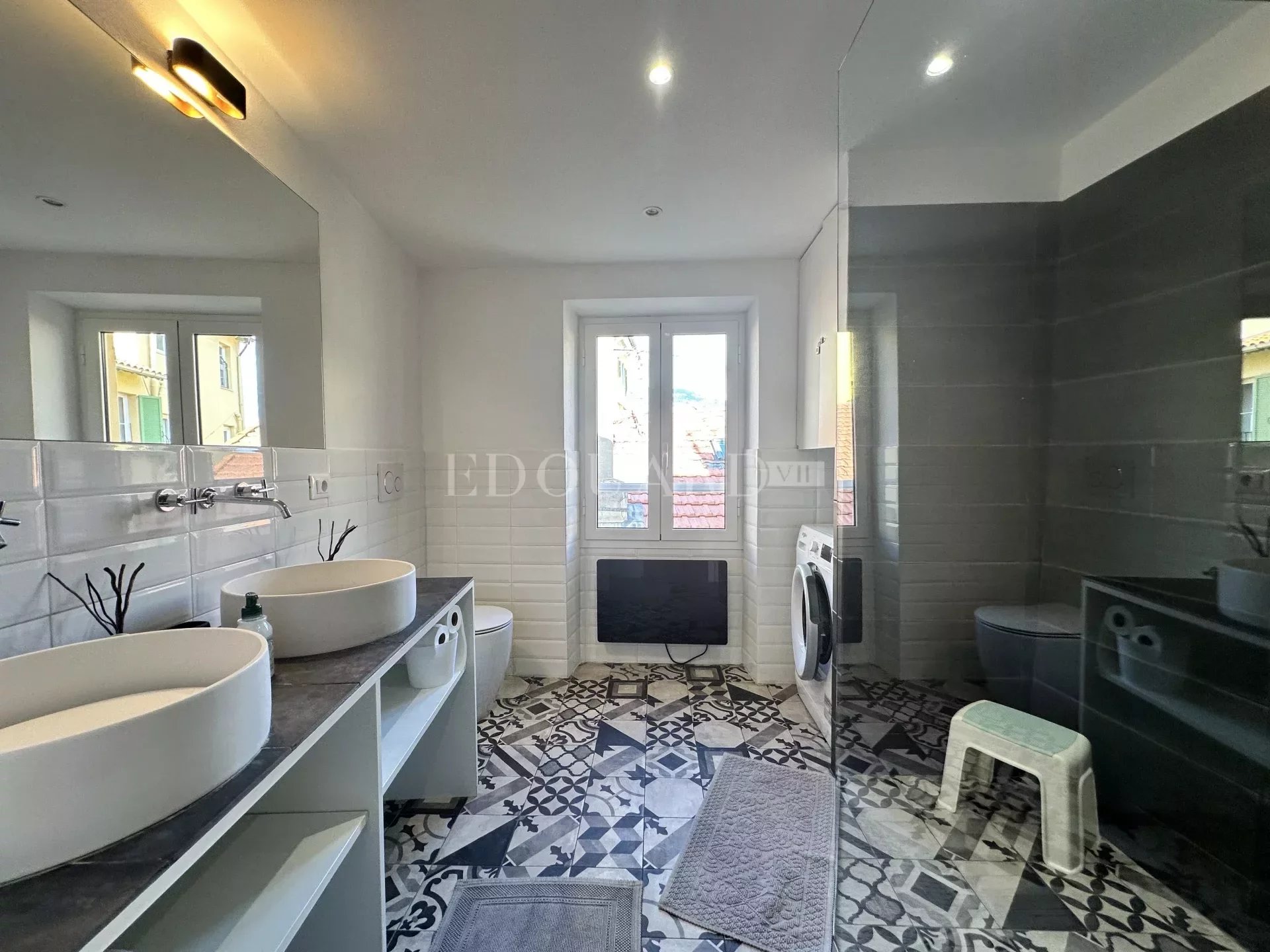 3 Bed, 2 Bath, ApartmentFor Sale, Menton, Alpes-Maritimes