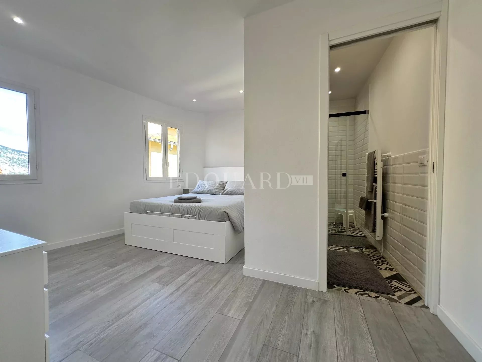 3 Bed, 2 Bath, ApartmentFor Sale, Menton, Alpes-Maritimes