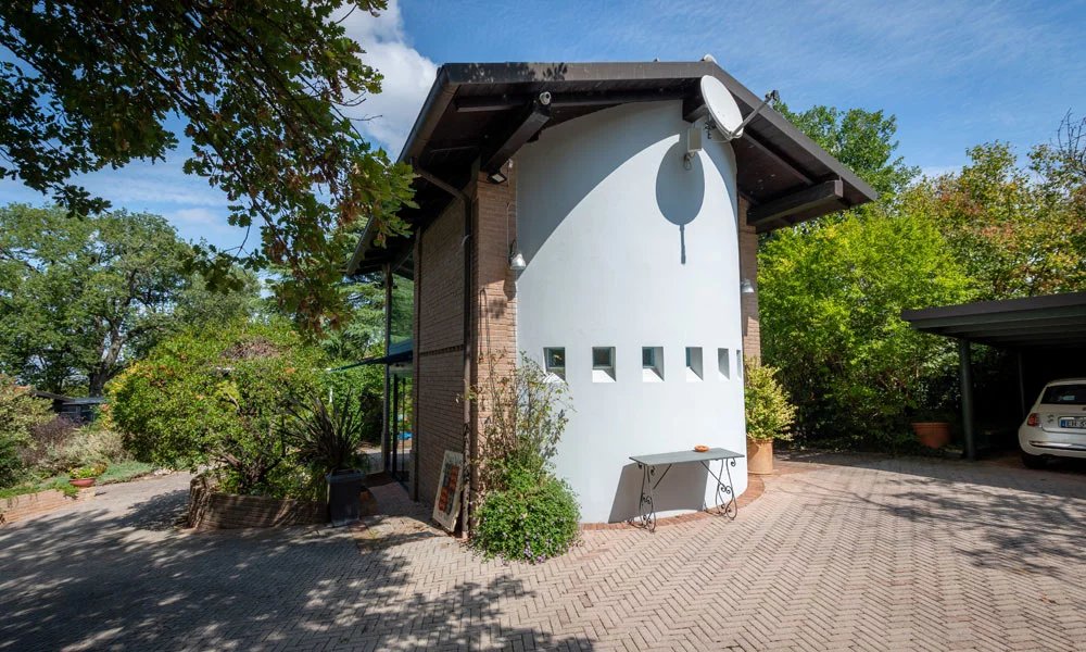 4 Bed, 3 Bath, HouseFor Sale, Castel San Pietro Terme, Bologna